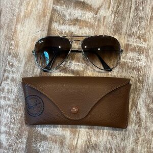 Ray-Ban Aviator Sunglasses with Brown Case